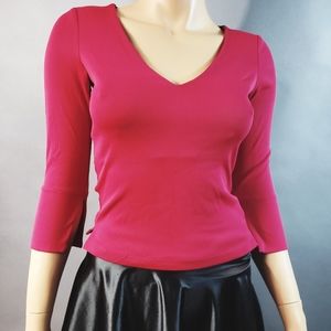 Small BeBe top, 3/4 sleeve V neckline,